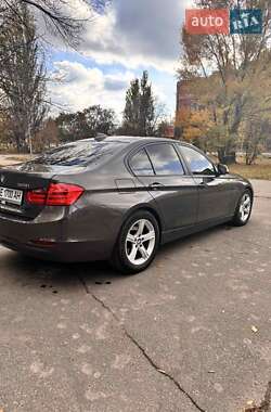 Седан BMW 3 Series 2014 в Дніпрі