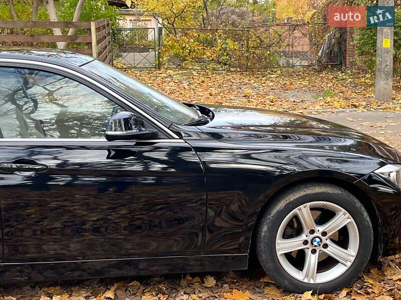 Седан BMW 3 Series 2014 в Києві