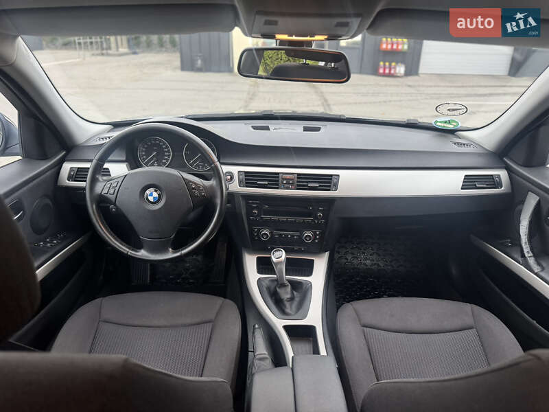 Универсал BMW 3 Series 2009 в Яворове