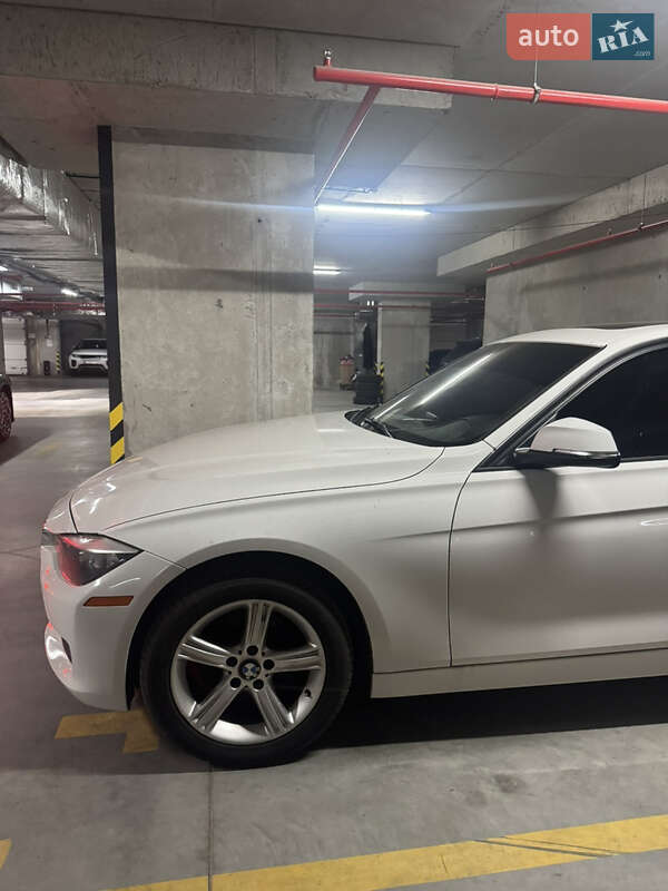 Седан BMW 3 Series 2014 в Львове