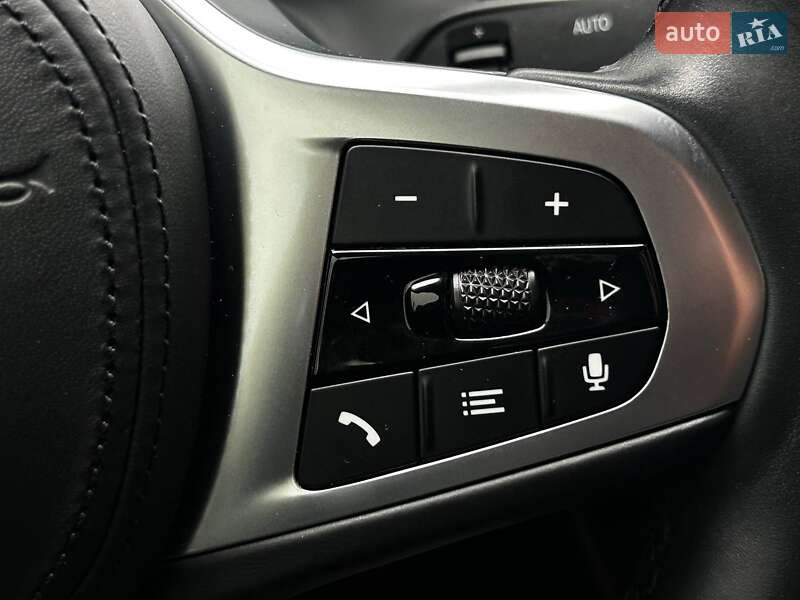 Седан BMW 3 Series 2021 в Киеве