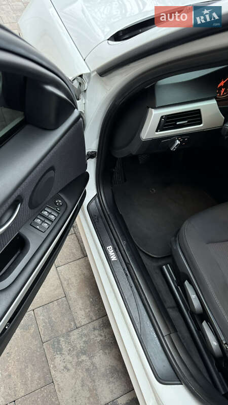 Универсал BMW 3 Series 2010 в Сарнах