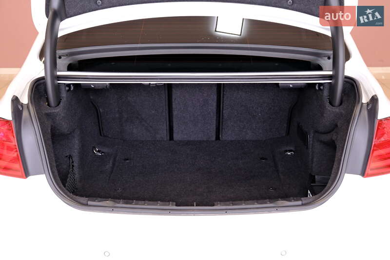 Седан BMW 3 Series 2013 в Одесі