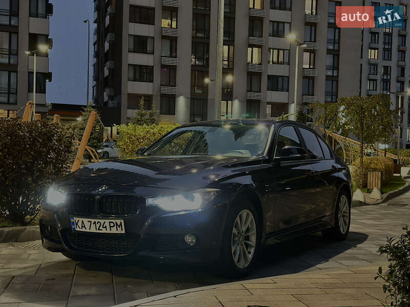 Седан BMW 3 Series 2017 в Киеве
