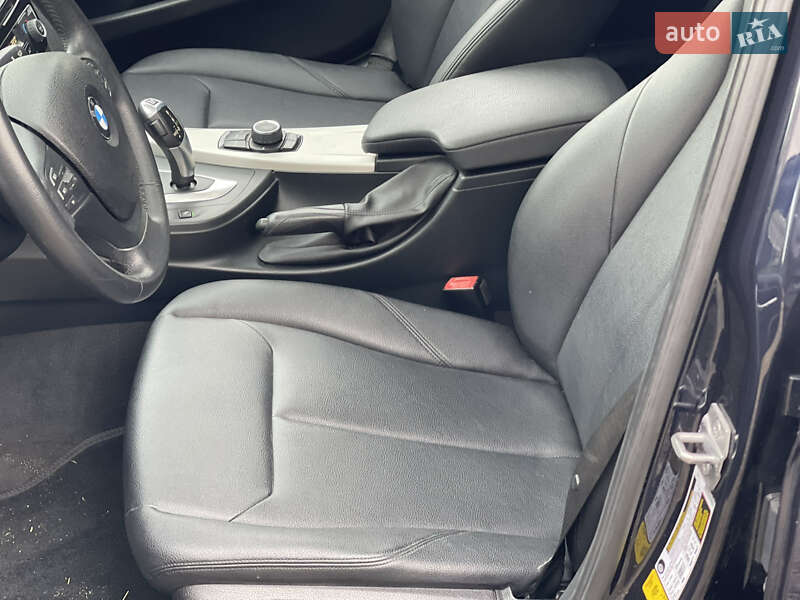 Седан BMW 3 Series 2017 в Киеве