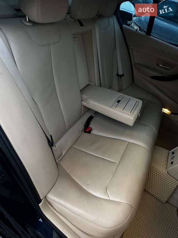 Седан BMW 3 Series 2014 в Харькове