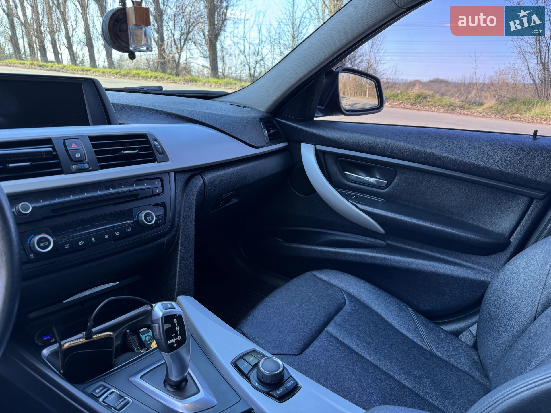 2012 BMW 3er - мініатюра 12