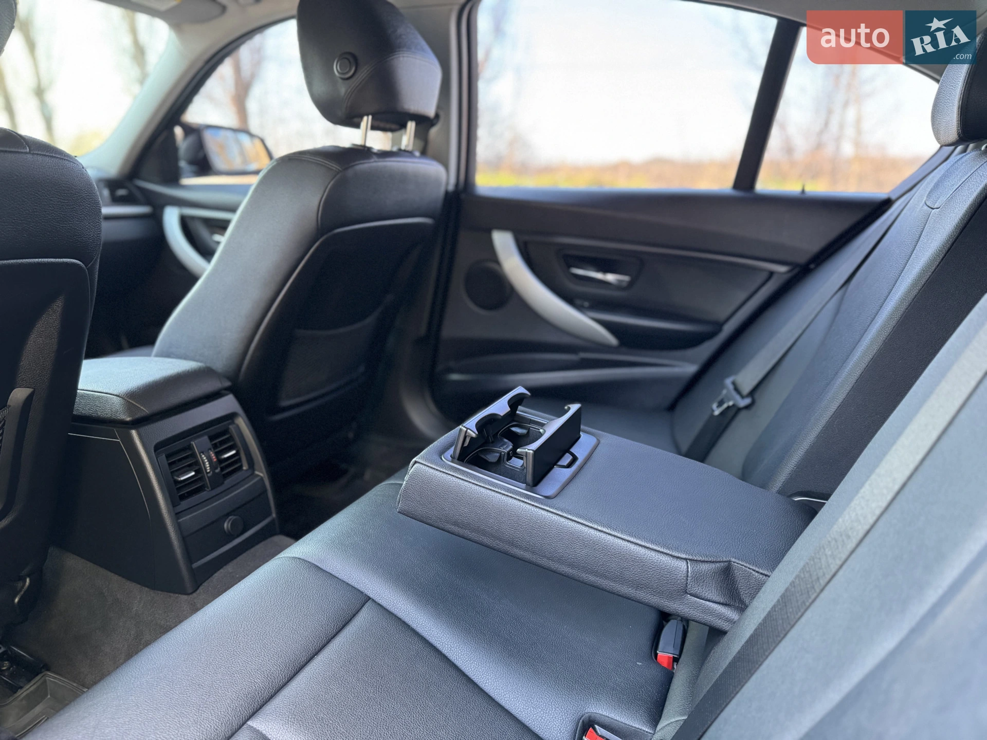 2012 BMW 3er - мініатюра 16