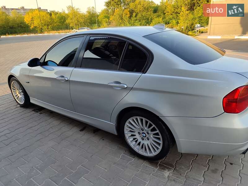 Седан BMW 3 Series 2006 в Желтых Водах