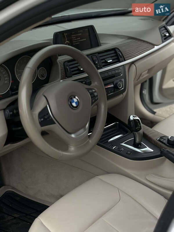 Седан BMW 3 Series 2012 в Киеве