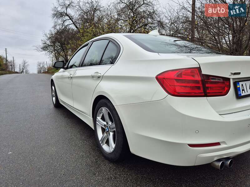 Седан BMW 3 Series 2014 в Сквире