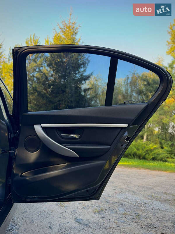 Седан BMW 3 Series 2013 в Киеве