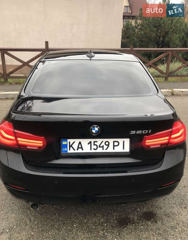 Седан BMW 3 Series 2016 в Киеве