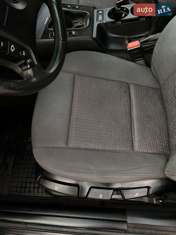 Седан BMW 3 Series 2003 в Ивано-Франковске