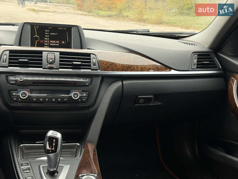 Седан BMW 3 Series 2013 в Запорожье