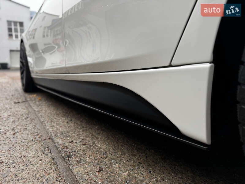 Седан BMW 3 Series 2013 в Житомире