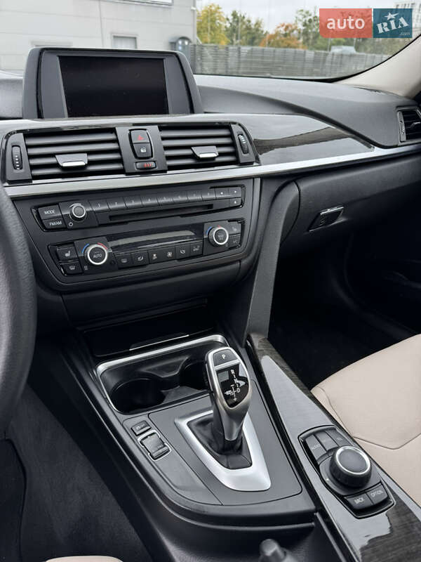 Седан BMW 3 Series 2014 в Киеве