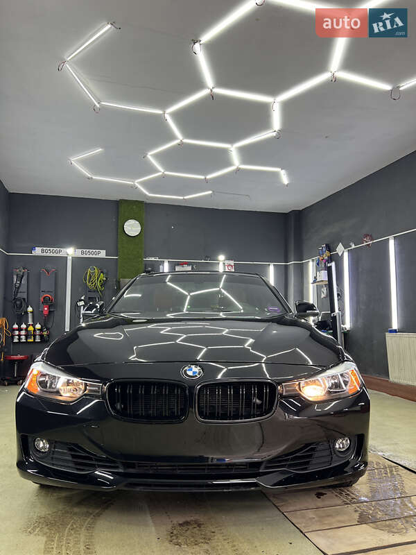 Седан BMW 3 Series 2012 в Львове