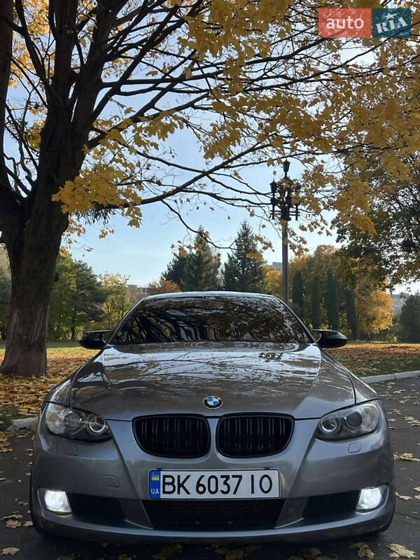 Купе BMW 3 Series 2008 в Ровно