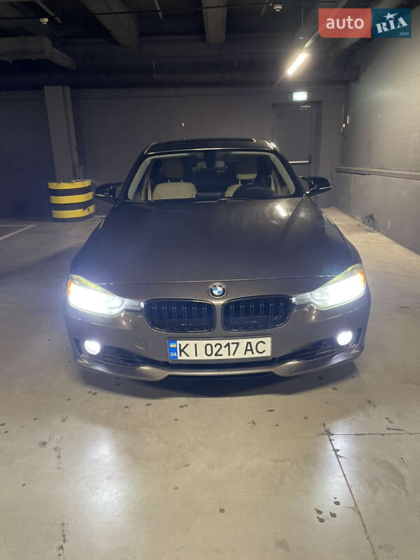Седан BMW 3 Series 2013 в Киеве