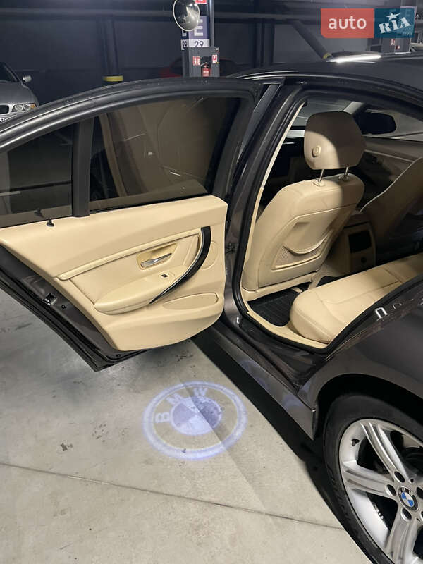 Седан BMW 3 Series 2013 в Киеве