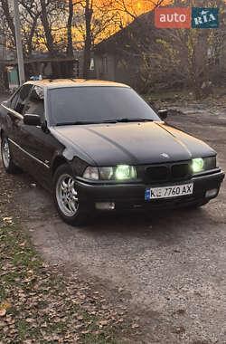 Седан BMW 3 Series 1995 в Павлограде