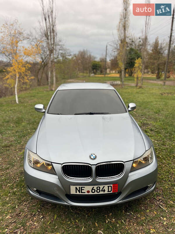 Седан BMW 3 Series 2011 в Чугуеве фото 4 Седан BMW 3 Series 2011 в Чугуеве