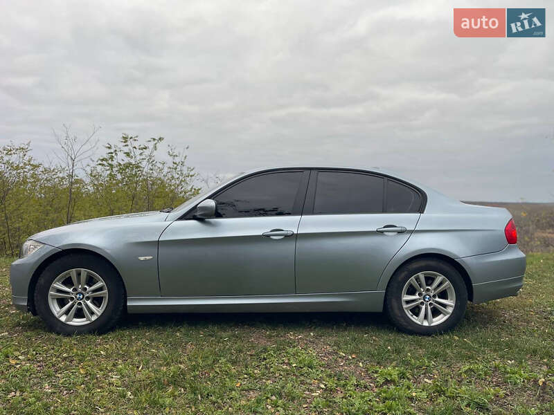 Седан BMW 3 Series 2011 в Чугуеве фото 9 Седан BMW 3 Series 2011 в Чугуеве