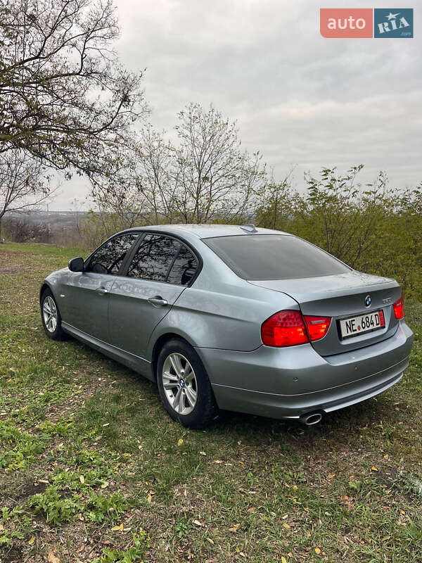 Седан BMW 3 Series 2011 в Чугуеве фото 13 Седан BMW 3 Series 2011 в Чугуеве