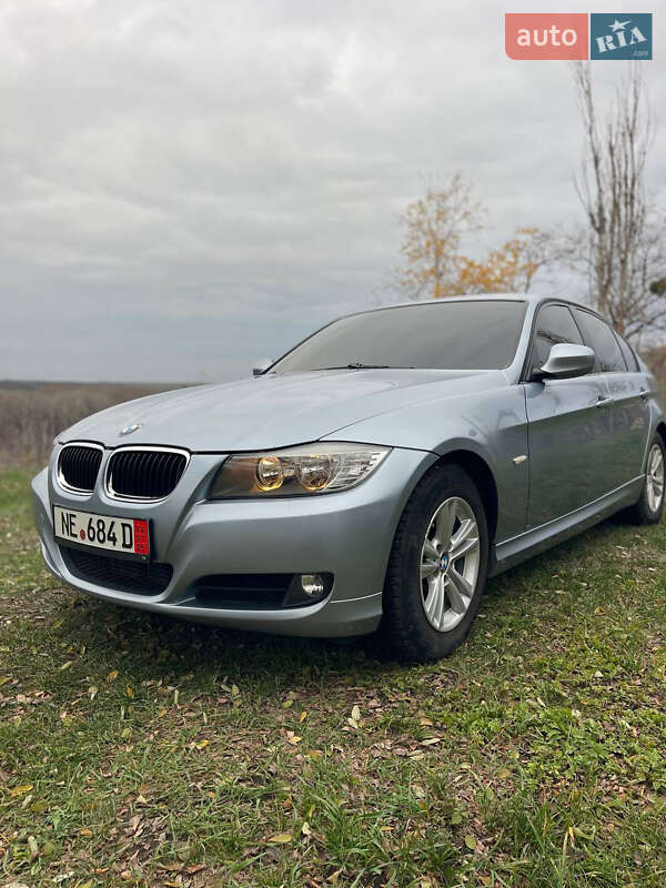 Седан BMW 3 Series 2011 в Чугуеве фото 17 Седан BMW 3 Series 2011 в Чугуеве