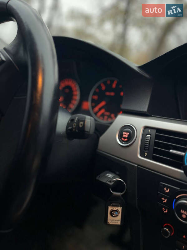 Седан BMW 3 Series 2011 в Чугуеве фото 21 Седан BMW 3 Series 2011 в Чугуеве