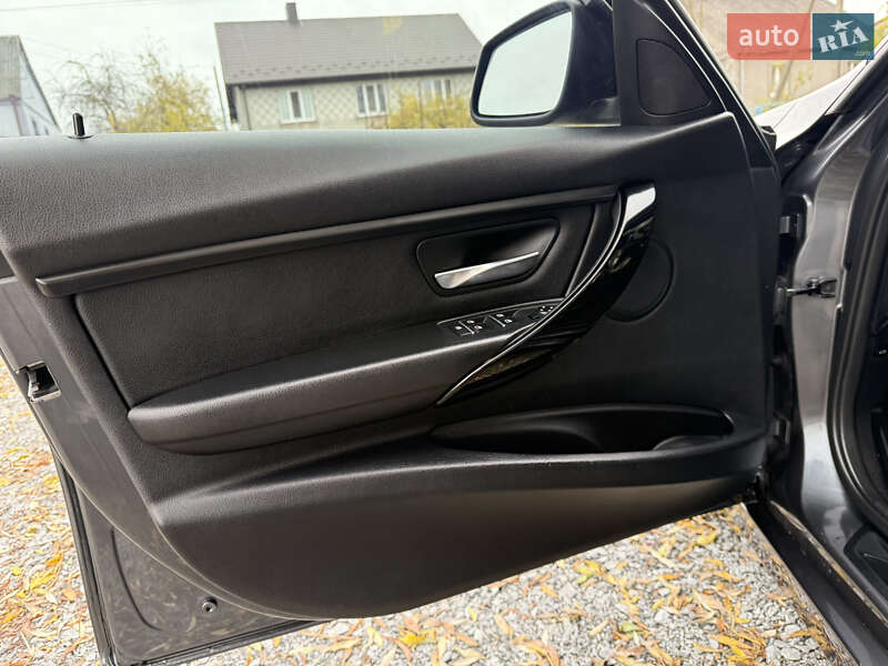 Седан BMW 3 Series 2017 в Ровно фото 16 Седан BMW 3 Series 2017 в Ровно