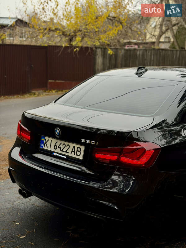 Седан BMW 3 Series 2016 в Киеве