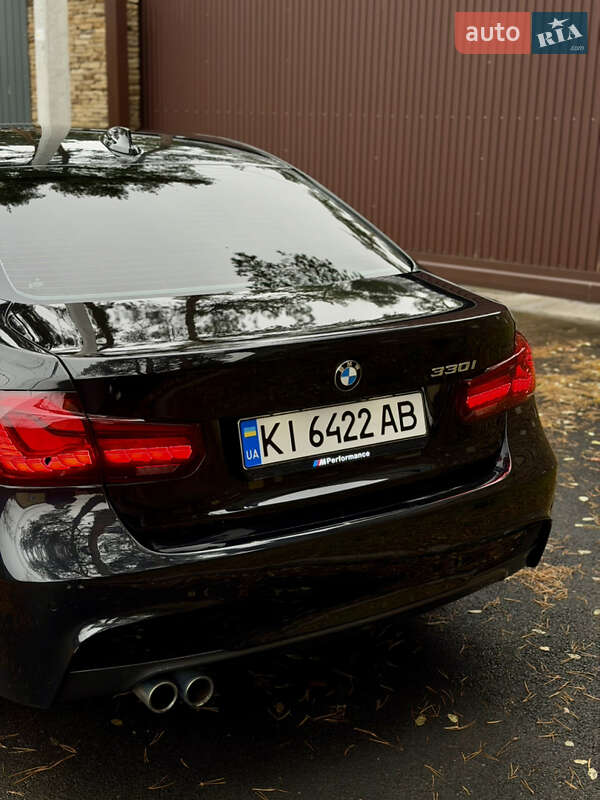 Седан BMW 3 Series 2016 в Киеве