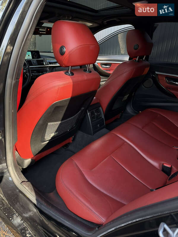 Седан BMW 3 Series 2016 в Киеве