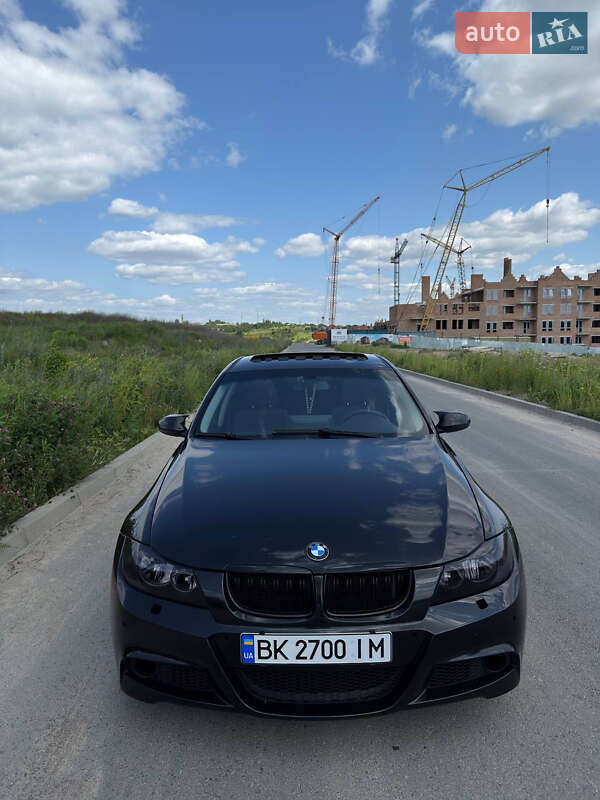 Седан BMW 3 Series 2005 в Ровно