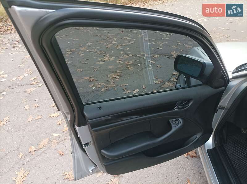 Седан BMW 3 Series 2003 в Львове фото 15 Седан BMW 3 Series 2003 в Львове
