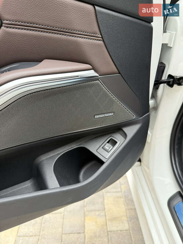 Седан BMW 3 Series 2020 в Одессе