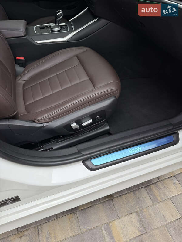 Седан BMW 3 Series 2020 в Одессе