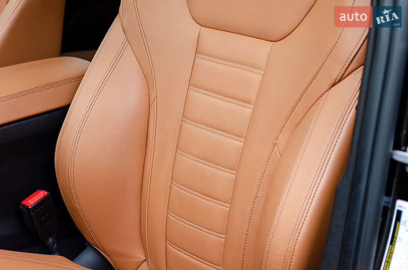 Седан BMW 3 Series 2019 в Києві