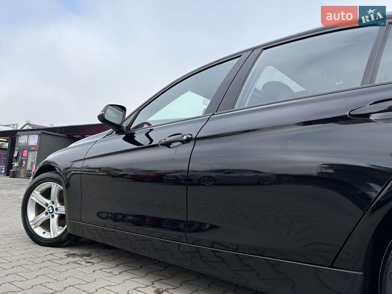 Седан BMW 3 Series 2014 в Львові