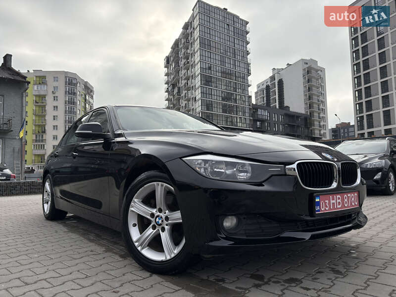 Седан BMW 3 Series 2014 в Львові