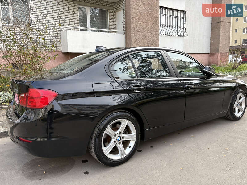 Седан BMW 3 Series 2014 в Львові