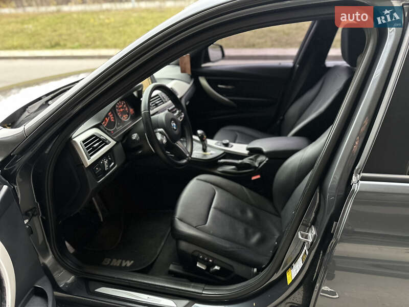 Седан BMW 3 Series 2015 в Киеве