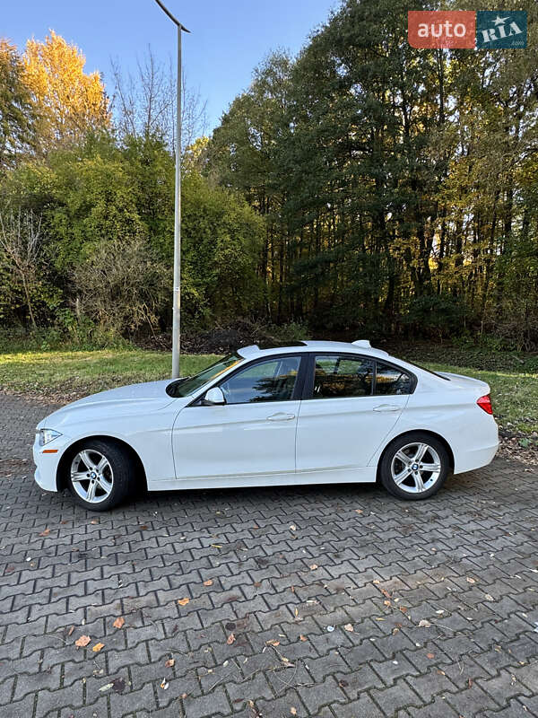 Седан BMW 3 Series 2012 в Львові