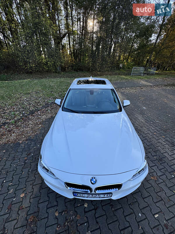 Седан BMW 3 Series 2012 в Львові