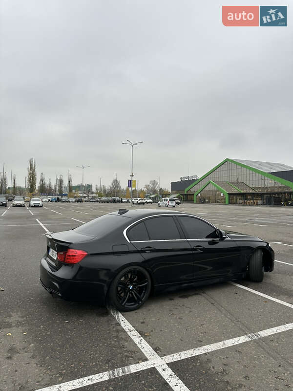 Седан BMW 3 Series 2014 в Киеве