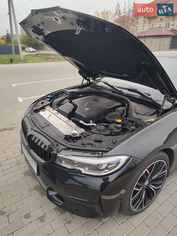 Седан BMW 3 Series 2019 в Киеве