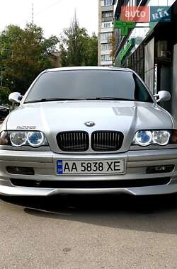Седан BMW 3 Series 2000 в Новому Розділі
