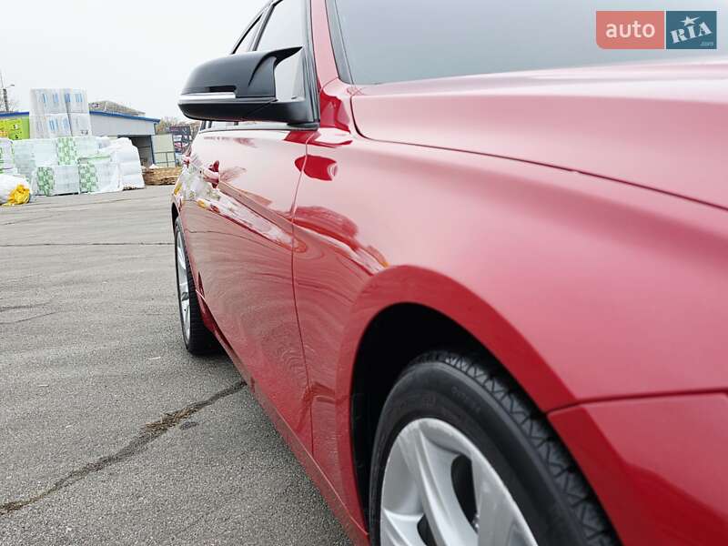 Седан BMW 3 Series 2014 в Хмельницькому